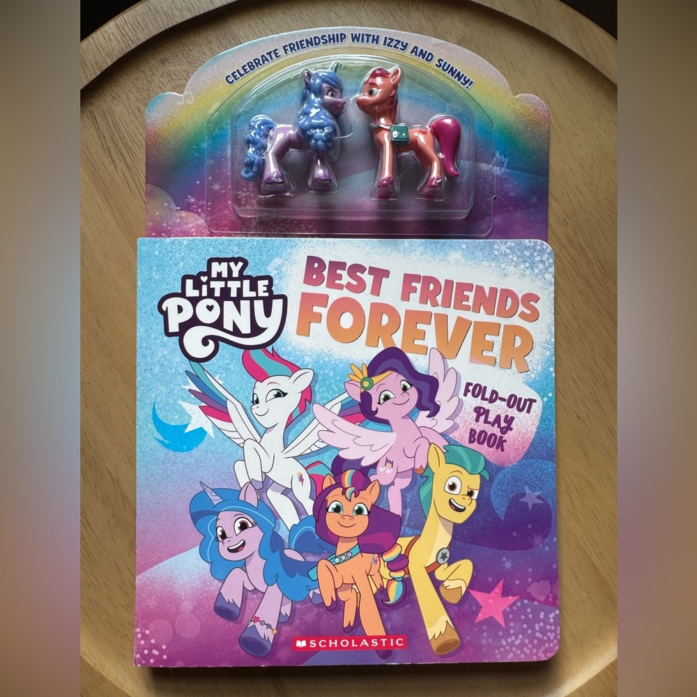 My Little Pony Best Friends Forever Fold-Out Play Book